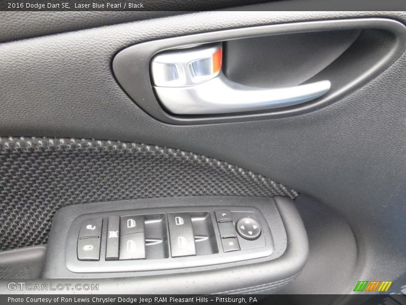 Laser Blue Pearl / Black 2016 Dodge Dart SE