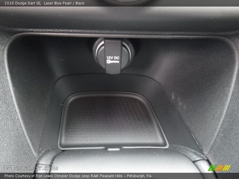 Laser Blue Pearl / Black 2016 Dodge Dart SE
