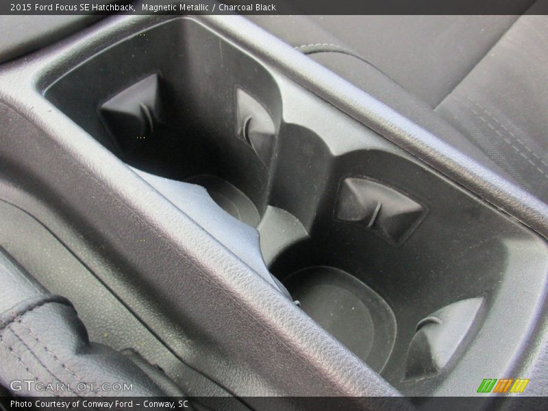 Magnetic Metallic / Charcoal Black 2015 Ford Focus SE Hatchback