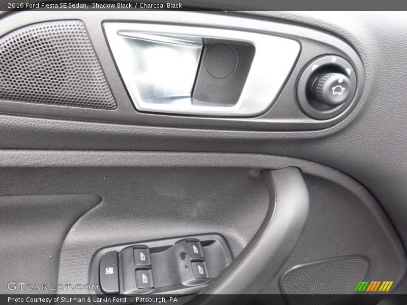 Shadow Black / Charcoal Black 2016 Ford Fiesta SE Sedan