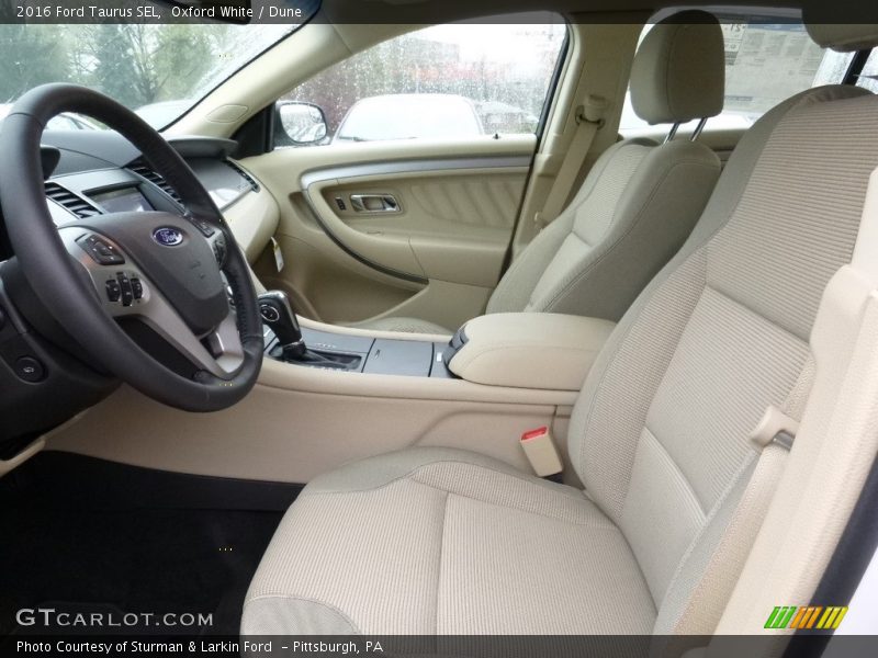 Oxford White / Dune 2016 Ford Taurus SEL