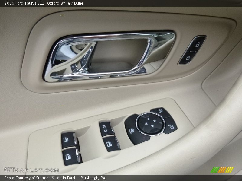 Oxford White / Dune 2016 Ford Taurus SEL