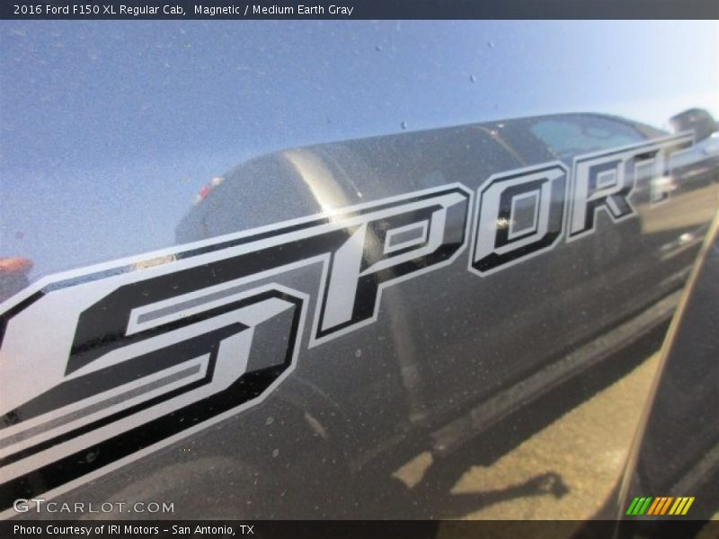 Magnetic / Medium Earth Gray 2016 Ford F150 XL Regular Cab