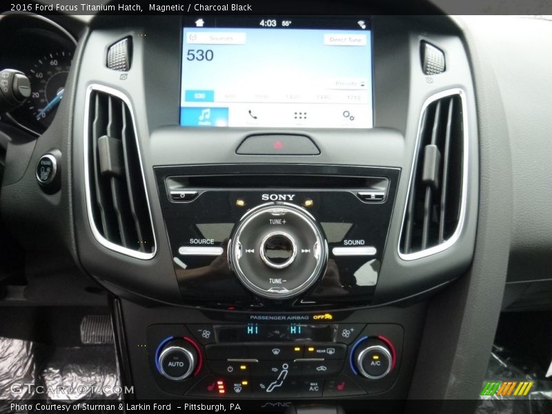 Magnetic / Charcoal Black 2016 Ford Focus Titanium Hatch