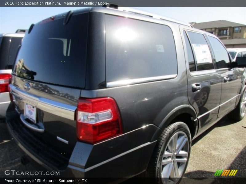 Magnetic Metallic / Ebony 2016 Ford Expedition Platinum