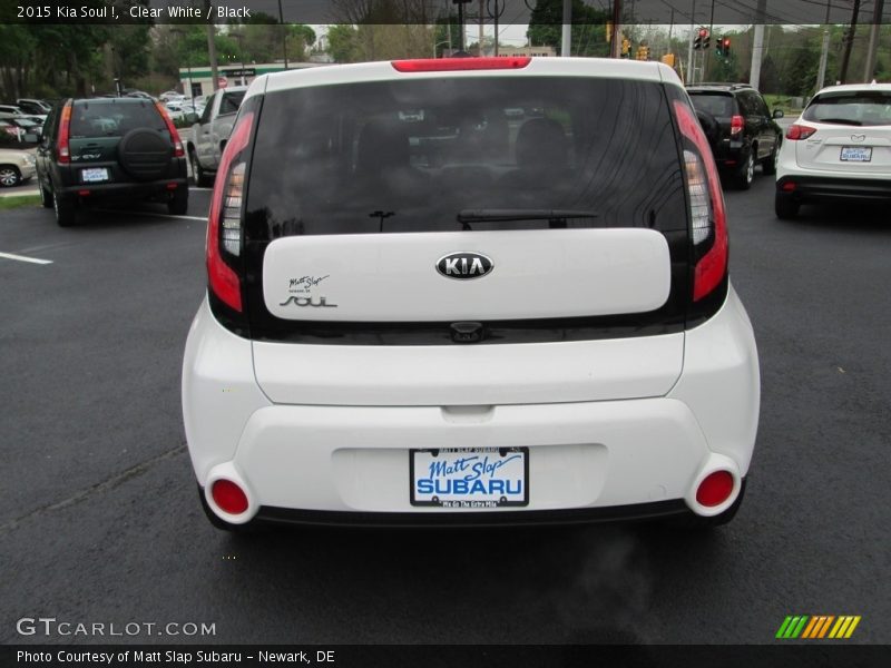 Clear White / Black 2015 Kia Soul !