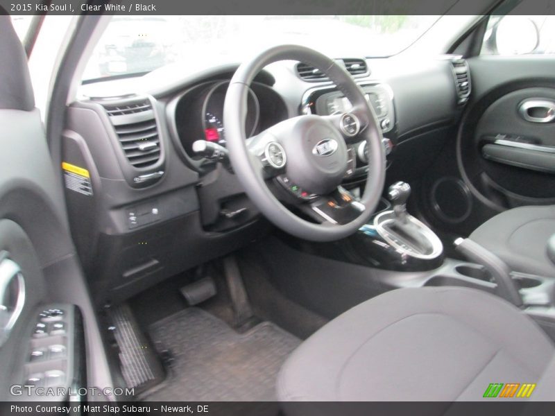 Clear White / Black 2015 Kia Soul !