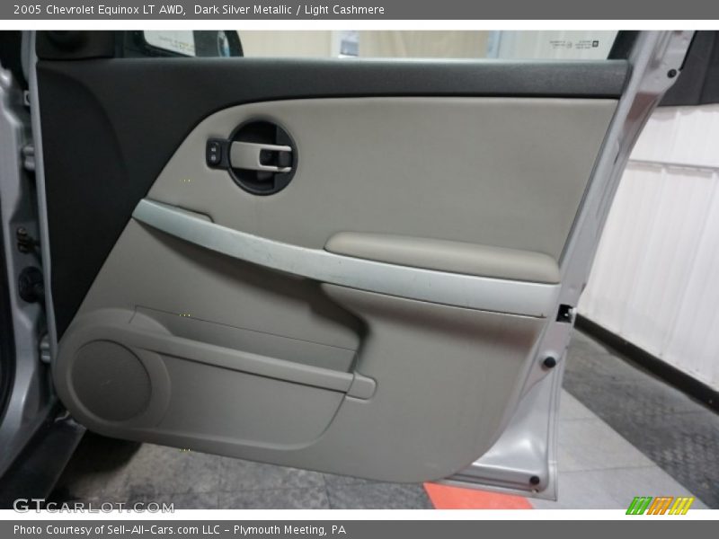 Dark Silver Metallic / Light Cashmere 2005 Chevrolet Equinox LT AWD