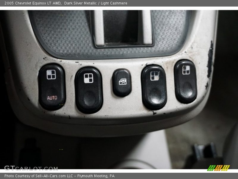 Dark Silver Metallic / Light Cashmere 2005 Chevrolet Equinox LT AWD