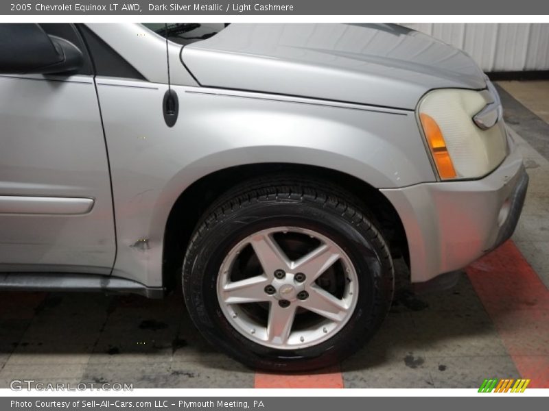 Dark Silver Metallic / Light Cashmere 2005 Chevrolet Equinox LT AWD