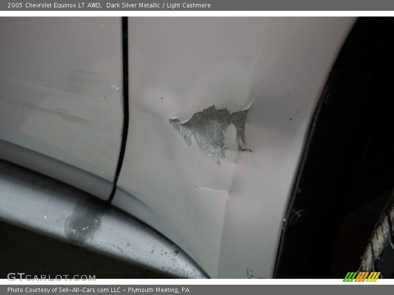 Dark Silver Metallic / Light Cashmere 2005 Chevrolet Equinox LT AWD