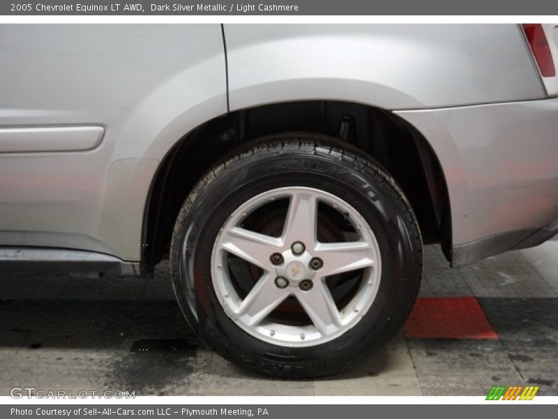 Dark Silver Metallic / Light Cashmere 2005 Chevrolet Equinox LT AWD