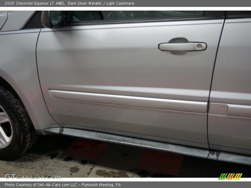 Dark Silver Metallic / Light Cashmere 2005 Chevrolet Equinox LT AWD