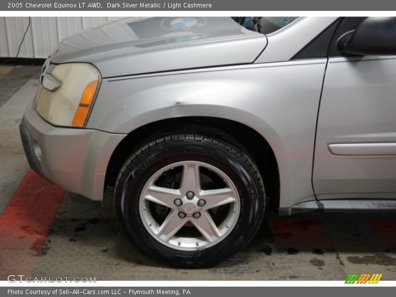 Dark Silver Metallic / Light Cashmere 2005 Chevrolet Equinox LT AWD