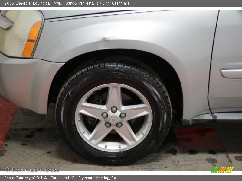 Dark Silver Metallic / Light Cashmere 2005 Chevrolet Equinox LT AWD