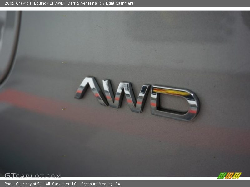 Dark Silver Metallic / Light Cashmere 2005 Chevrolet Equinox LT AWD