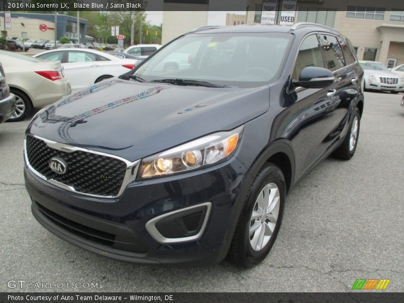 Blaze Blue / Satin Black 2016 Kia Sorento LX