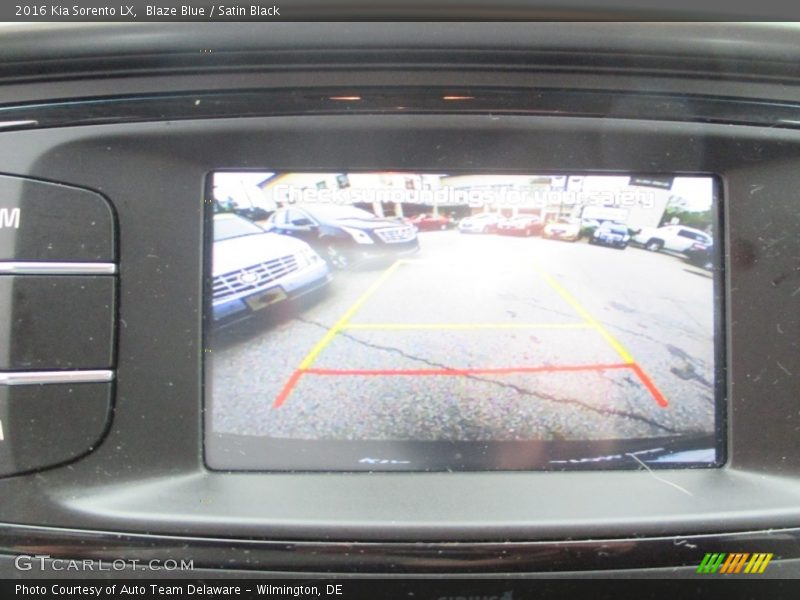 Blaze Blue / Satin Black 2016 Kia Sorento LX