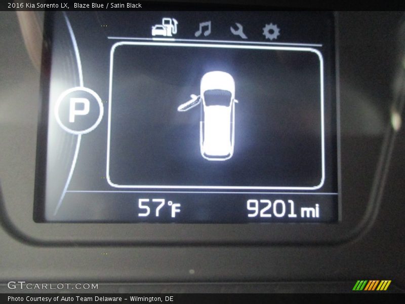 Blaze Blue / Satin Black 2016 Kia Sorento LX