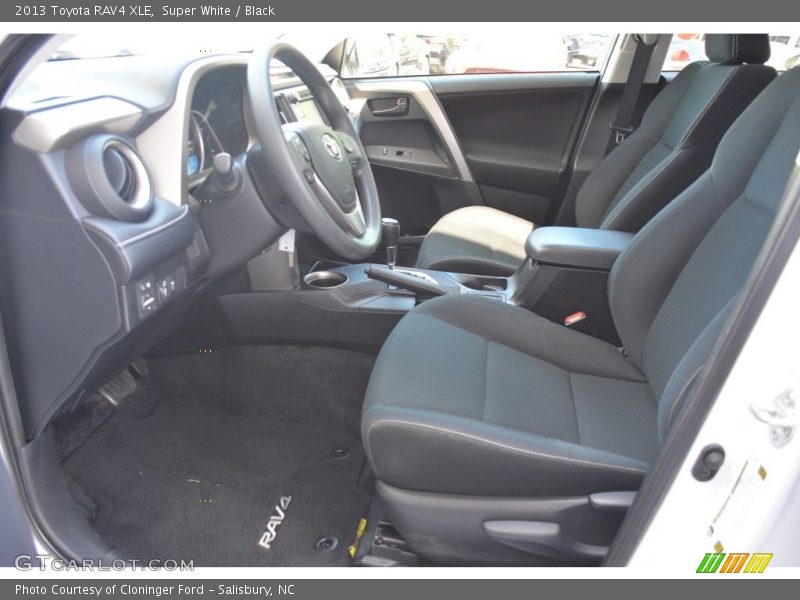 Super White / Black 2013 Toyota RAV4 XLE