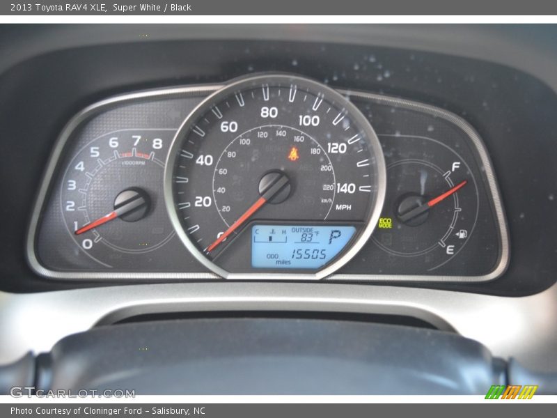 Super White / Black 2013 Toyota RAV4 XLE