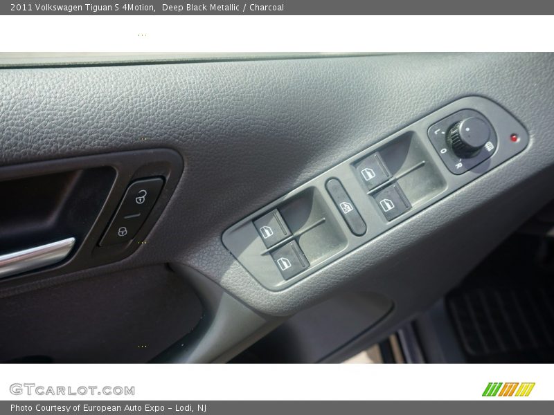 Deep Black Metallic / Charcoal 2011 Volkswagen Tiguan S 4Motion