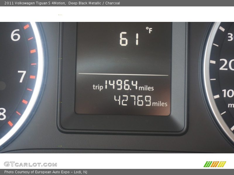 Deep Black Metallic / Charcoal 2011 Volkswagen Tiguan S 4Motion