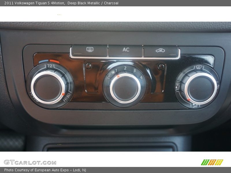 Deep Black Metallic / Charcoal 2011 Volkswagen Tiguan S 4Motion