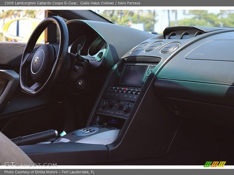 Dashboard of 2006 Gallardo Coupe E-Gear