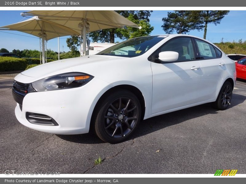 Bright White / Black 2016 Dodge Dart SE