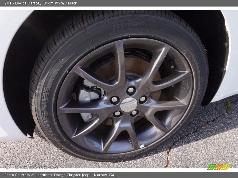 Bright White / Black 2016 Dodge Dart SE