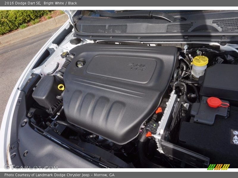 Bright White / Black 2016 Dodge Dart SE