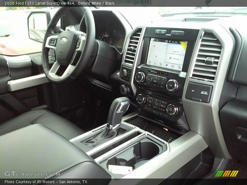 Oxford White / Black 2016 Ford F150 Lariat SuperCrew 4x4