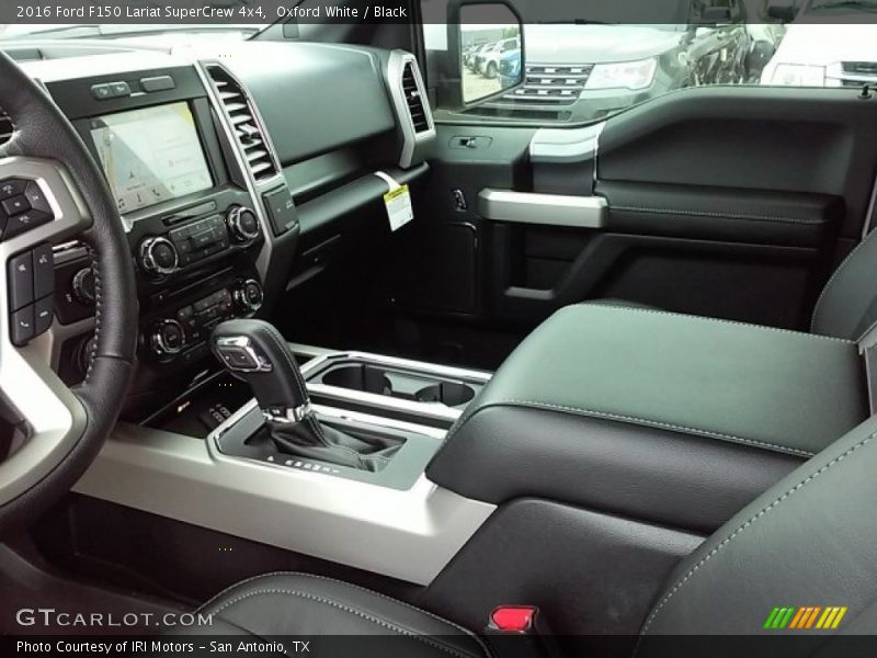 Oxford White / Black 2016 Ford F150 Lariat SuperCrew 4x4