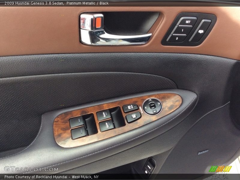 Platinum Metallic / Black 2009 Hyundai Genesis 3.8 Sedan