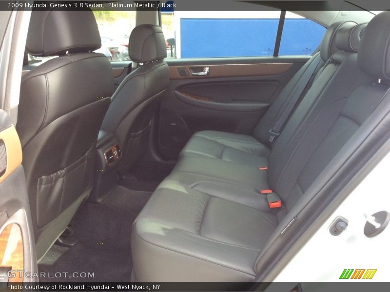 Platinum Metallic / Black 2009 Hyundai Genesis 3.8 Sedan