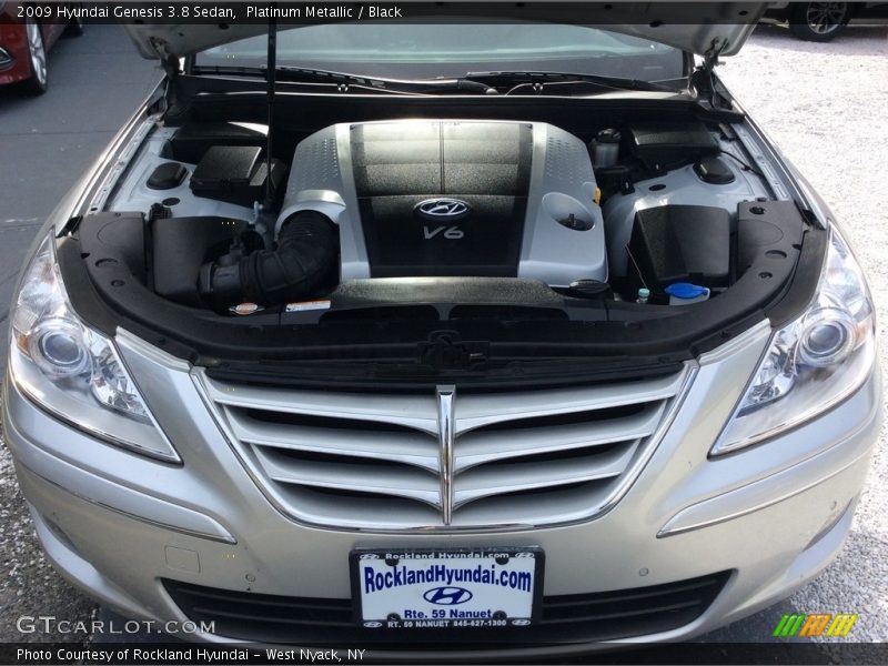 Platinum Metallic / Black 2009 Hyundai Genesis 3.8 Sedan