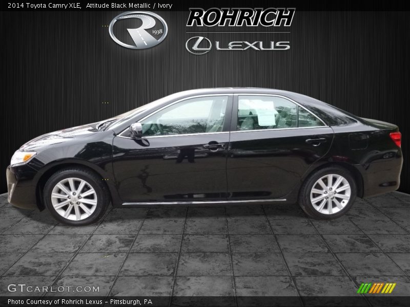 Attitude Black Metallic / Ivory 2014 Toyota Camry XLE