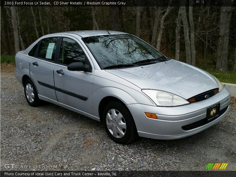 CD Silver Metallic / Medium Graphite Grey 2001 Ford Focus LX Sedan