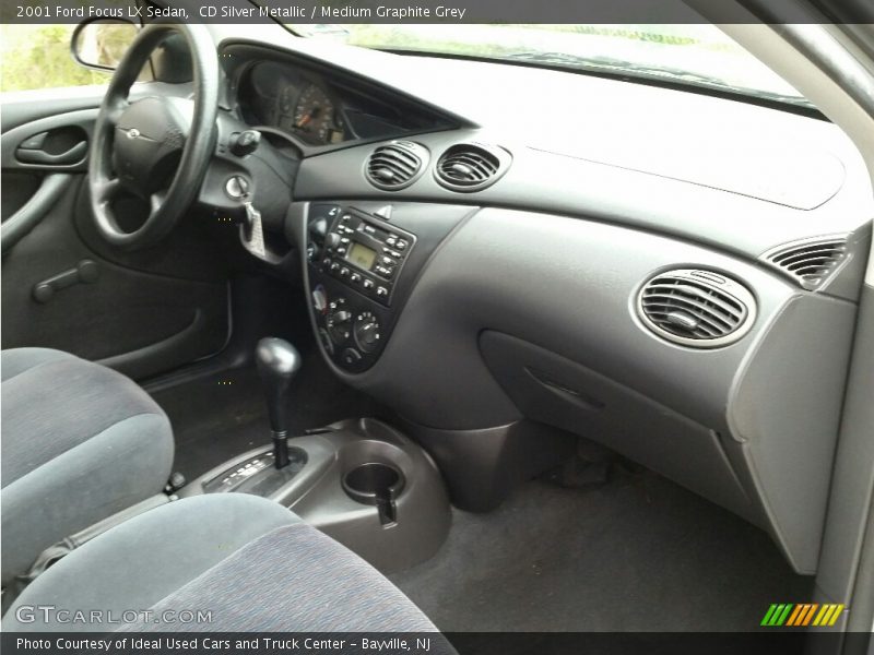 CD Silver Metallic / Medium Graphite Grey 2001 Ford Focus LX Sedan