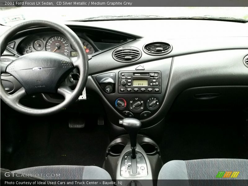 CD Silver Metallic / Medium Graphite Grey 2001 Ford Focus LX Sedan