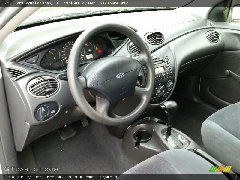 CD Silver Metallic / Medium Graphite Grey 2001 Ford Focus LX Sedan