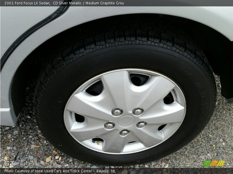 CD Silver Metallic / Medium Graphite Grey 2001 Ford Focus LX Sedan