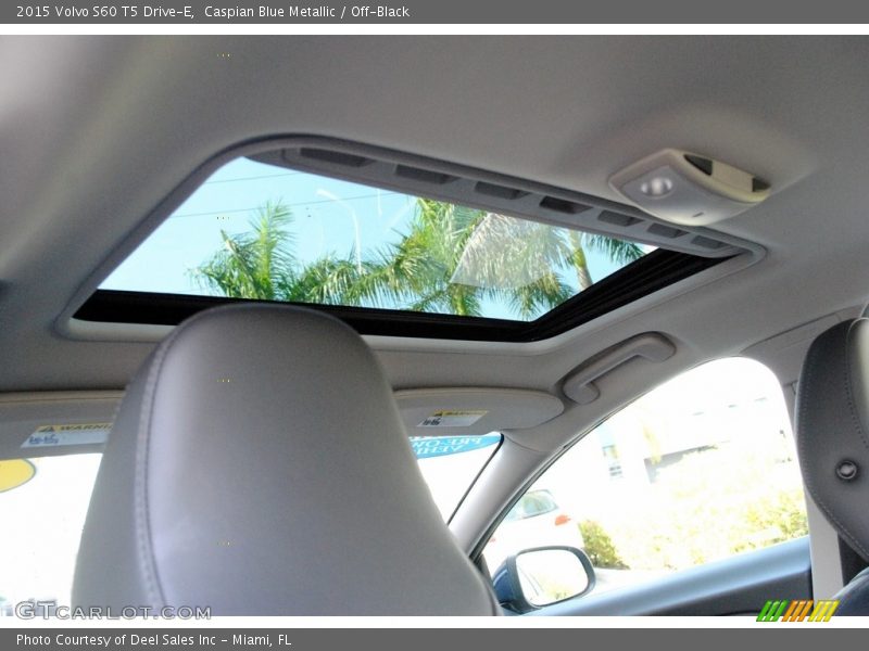 Caspian Blue Metallic / Off-Black 2015 Volvo S60 T5 Drive-E