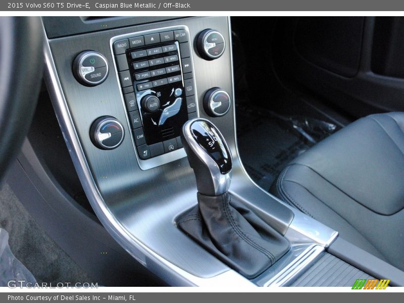 Caspian Blue Metallic / Off-Black 2015 Volvo S60 T5 Drive-E