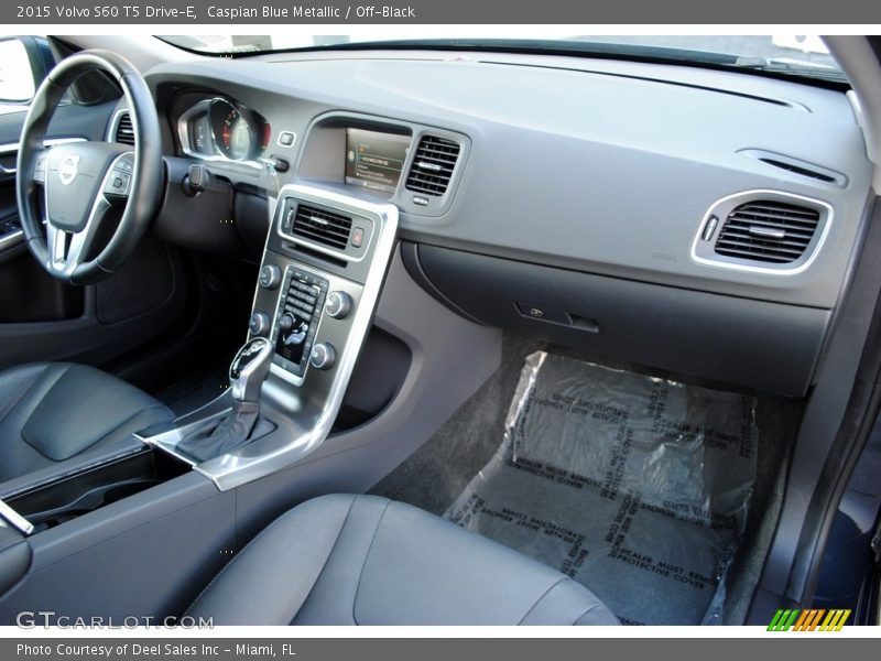 Caspian Blue Metallic / Off-Black 2015 Volvo S60 T5 Drive-E