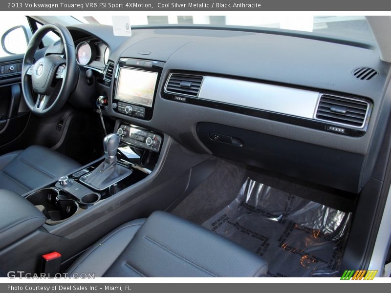 Cool Silver Metallic / Black Anthracite 2013 Volkswagen Touareg VR6 FSI Sport 4XMotion