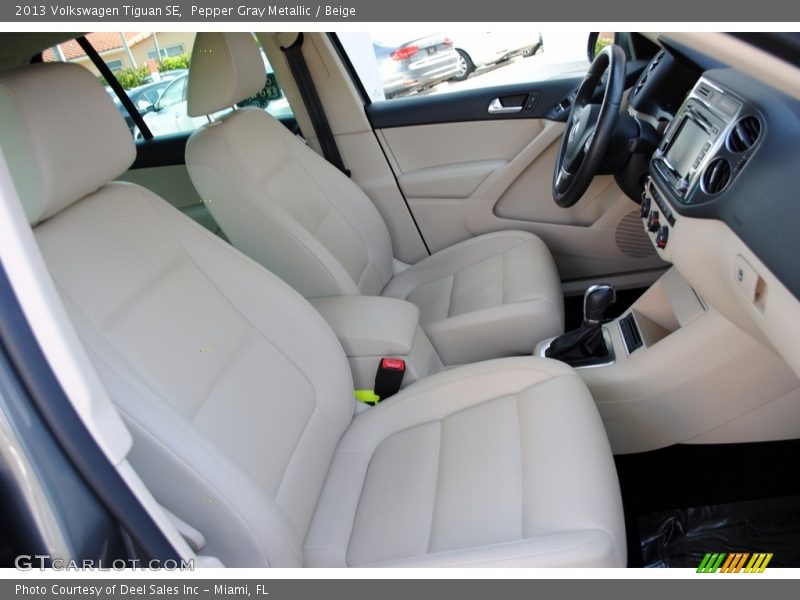 Pepper Gray Metallic / Beige 2013 Volkswagen Tiguan SE