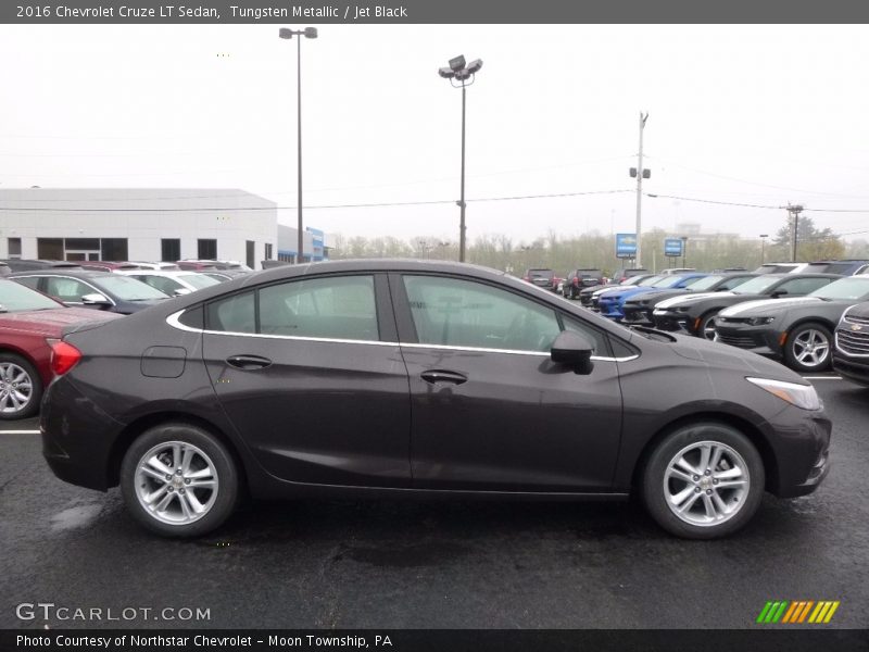 Tungsten Metallic / Jet Black 2016 Chevrolet Cruze LT Sedan
