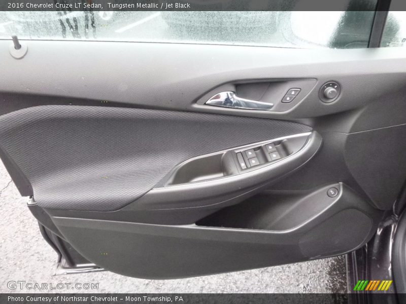 Tungsten Metallic / Jet Black 2016 Chevrolet Cruze LT Sedan